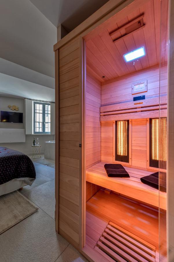 Les Gites De Laure - O Lit Divin, Instant De Volupte, Balneo Sauna, Climatisation, Netflix, 160M De La Cite Medievale Carcassonne Eksteriør billede